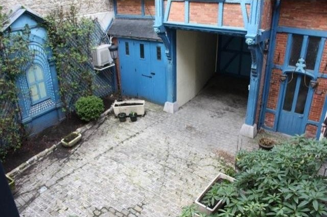 7 bedroom Town House For Sale: 62200.. - 2