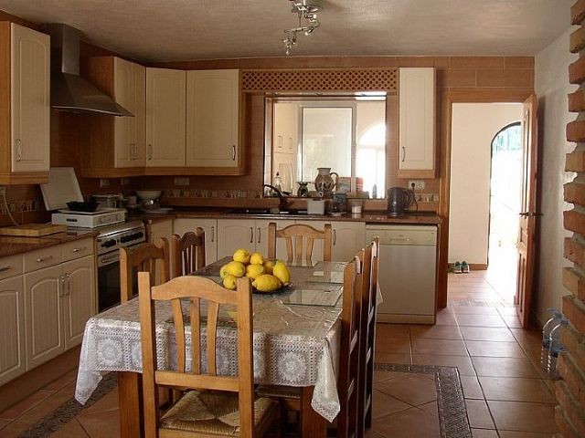 Villa - Under offer as at 24th.. - 2