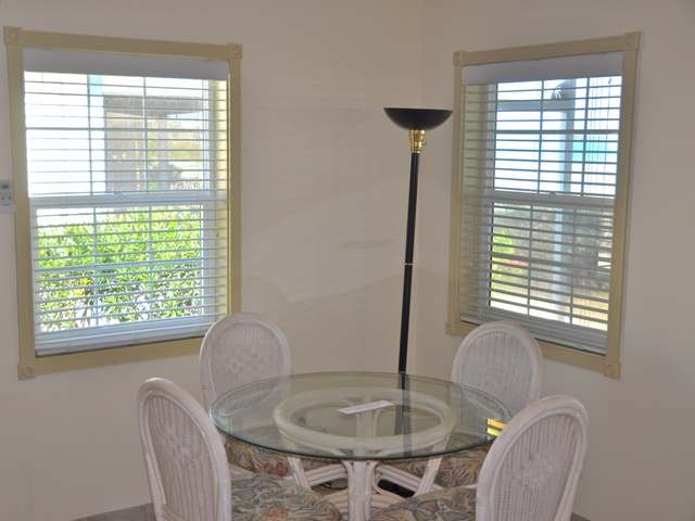 Apartment/townhouse - This 2 bedroom.. - 2
