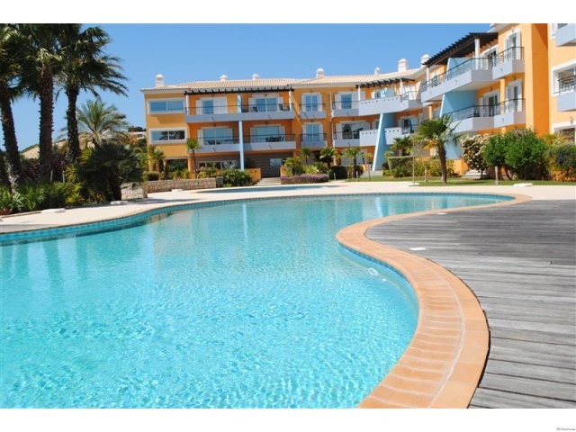2 BED APARTMENT WITH STUNNING VIEWS
