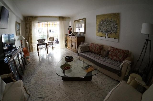 One bedroom in central location