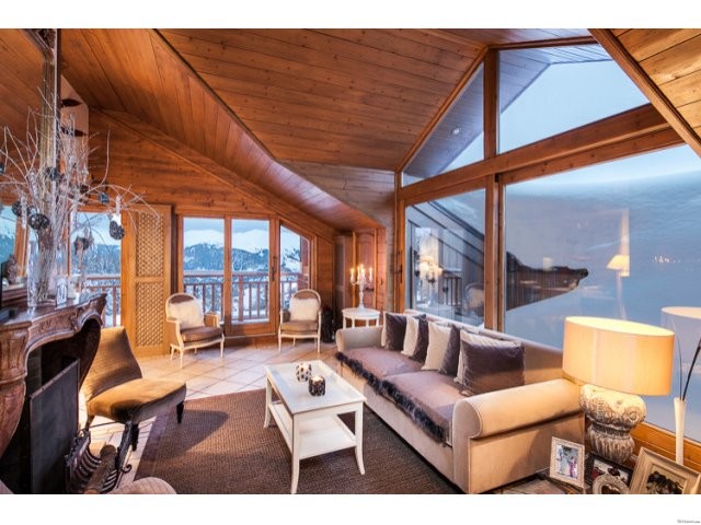 Ski in and ski out 3 bedroom penthouse..