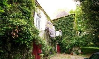 Situated In A Village Close To Eymet..