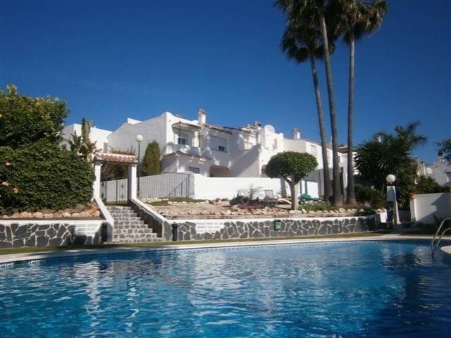 3 bedroom town house for sale
