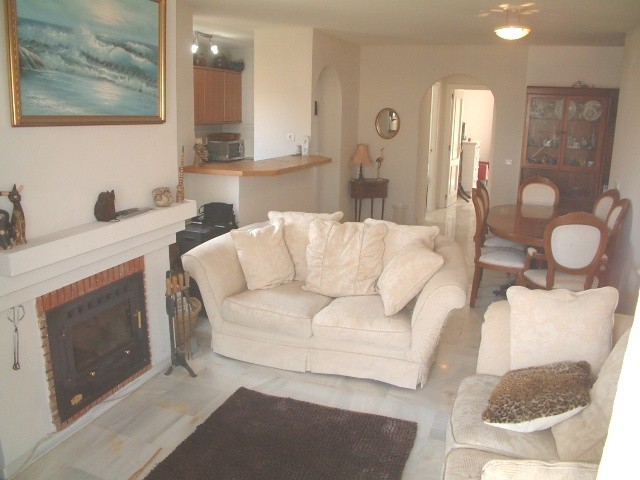 Apartment - 2 Bedroom Apartment for..