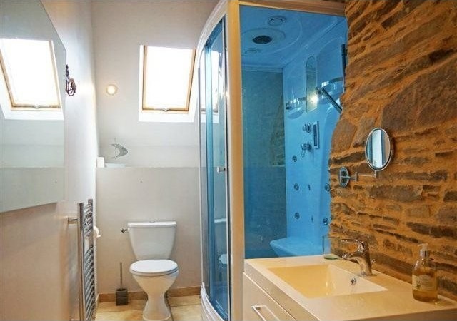 Stunning House With Pool and Outbuilding - 2