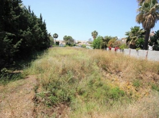 Plot for sale in San Pedro de..