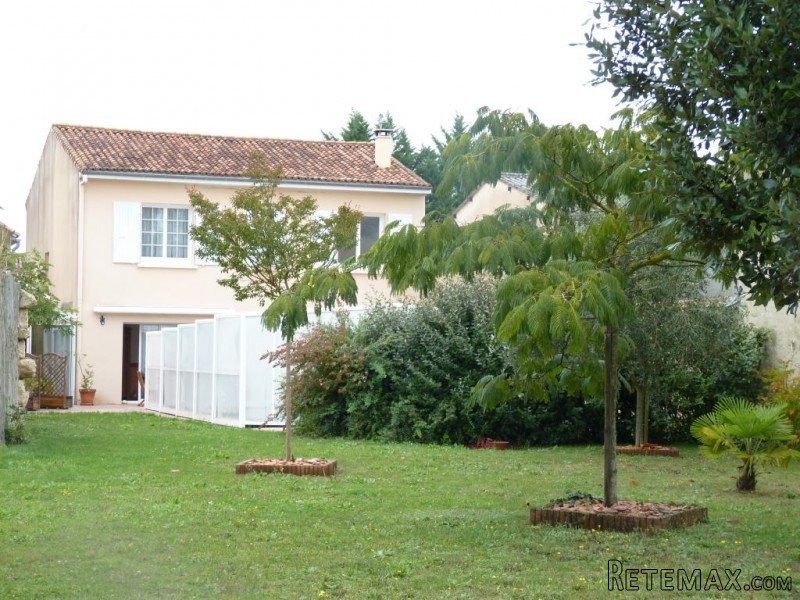 Well Renovated Villa With Garden..