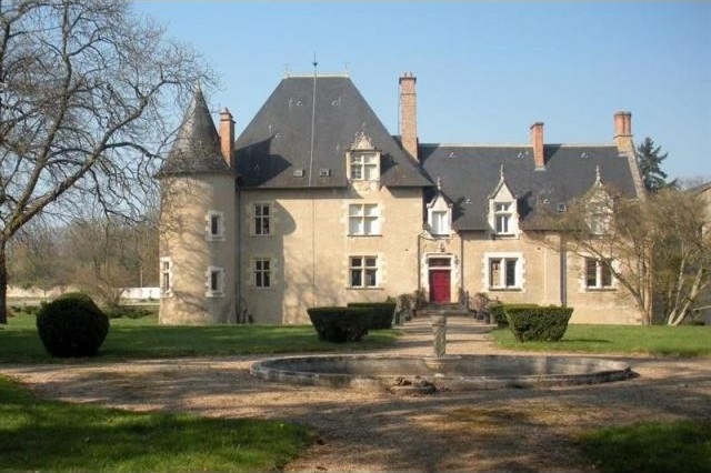 10 bedroom Castle For Sale: 03000 ALLIER