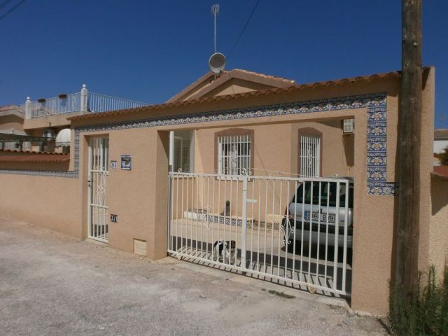 A 3 bed 1 bath Conchi - 2