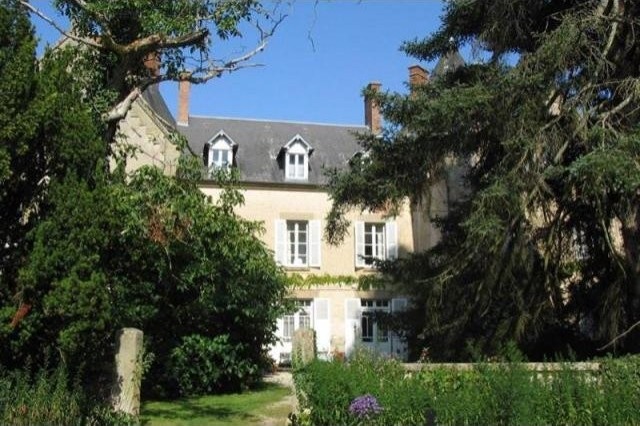 8 bedroom Castle For Sale: 03000 ALLIER - 2