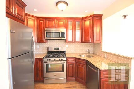 3 bedroom Apartment For Sale: 3701..