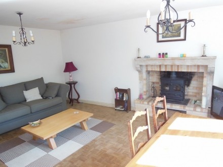 Pretty 3 bed country home with land - 2