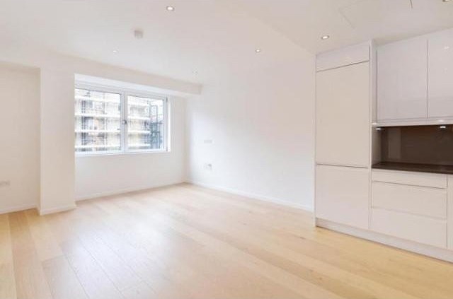 2 Bedrooms - Apartment - London - For..