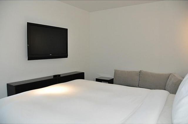 2201 COLLINS AVE, 1519, Miami Beach, FL..
