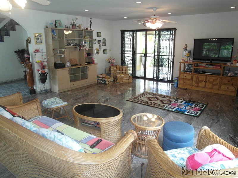 Secluded 4 bedroom pool house on a 1.. - 2