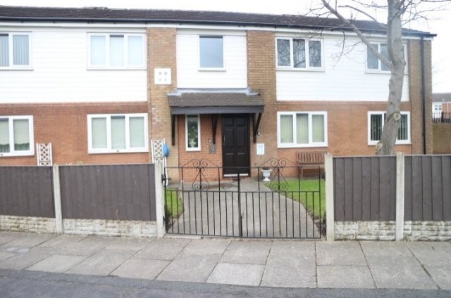 1 bedroom flat to rent in Huyton
