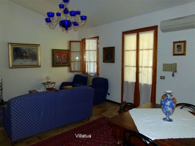 Village/town House - For Sale - South.. - 2