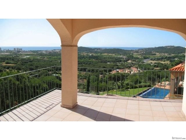 3 Bedrooms - Villa - Girona - For Sale