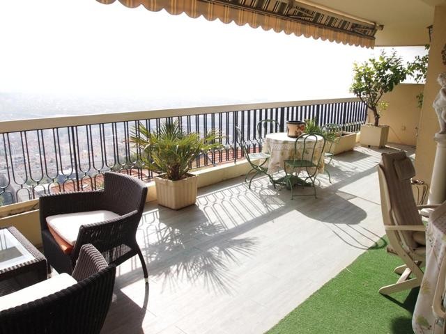 Bright two bed in Parc Imperial - 2