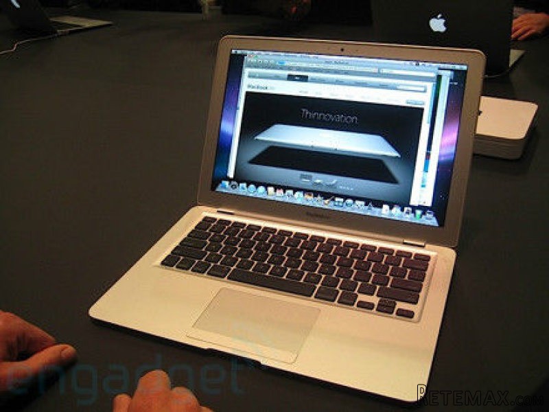 APPLE MACBOOK AIR INTEL CORE 2 DUO