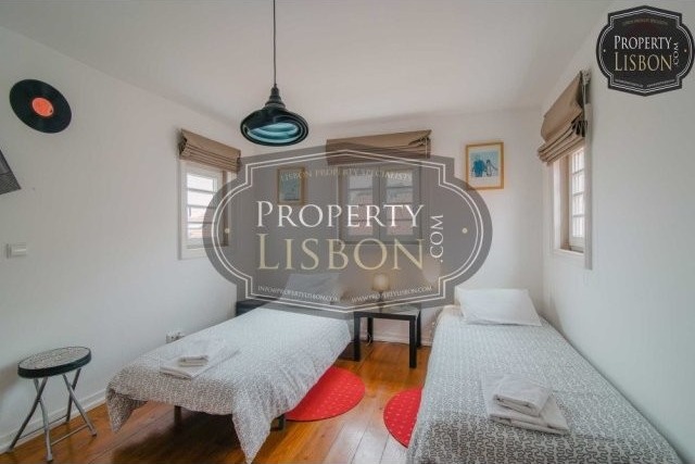 2 Bed Lisbon Apartment in Chiado