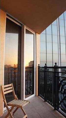 2 bedroom Flat For Sale: 357 ALMERIA AV..