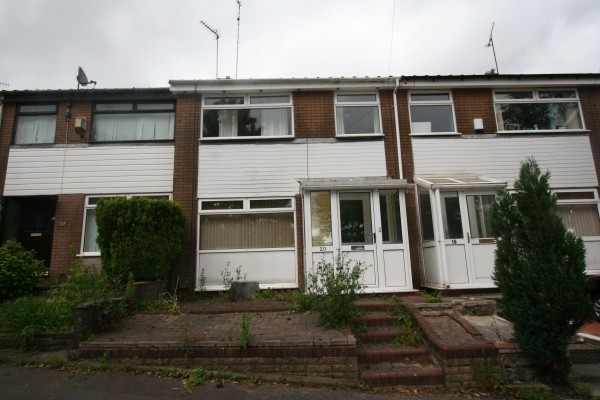 ***extremely Well Presented 3 Bed With.. - 2