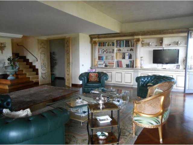 CAMILLUCCIA PANORAMIC PENTHOUSE