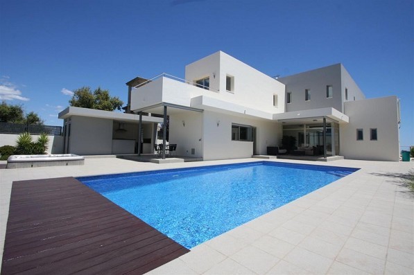 VILLA FOR SALE IN LA MAIRENA - 2