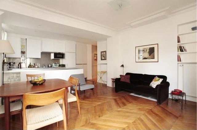 2 bedroom Property For Sale: 18th Paris.. - 2