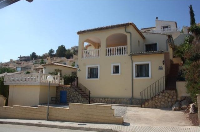 3 Bedrooms - Villa - Alicante - For Sale