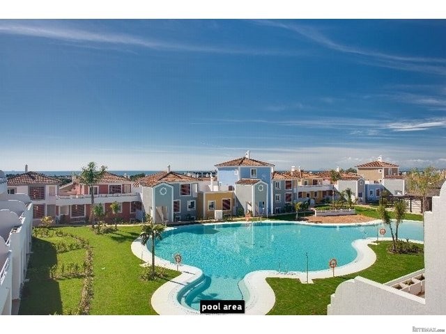 Apartment for sale in East Estepona..