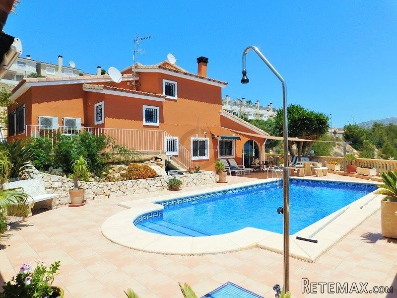 Immaculate Villa With Gorgeous..
