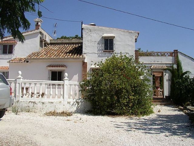 Villa - Under offer as at 24th..