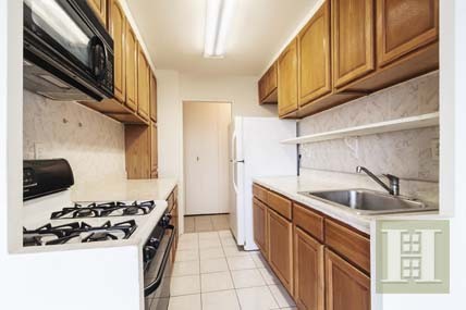 3 bedroom Apartment For Sale: 1655.. - 2
