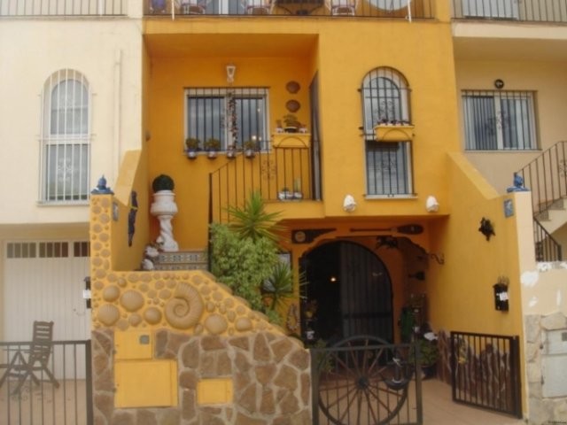 3 Bedrooms - Property - Alicante - For..