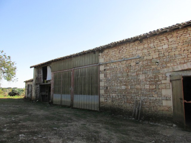 Stone Outbuildings For Conversion - 2