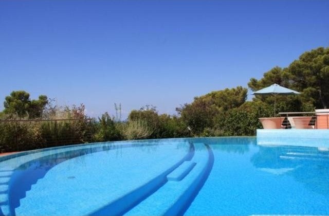 Villa for sale in Rosignano Marittimo..