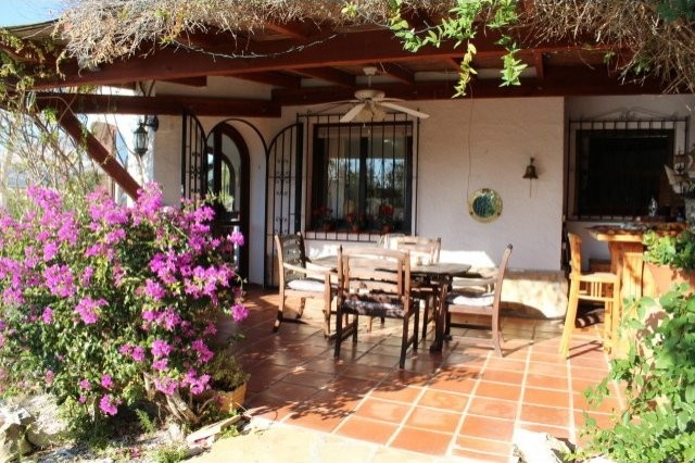 3 Bedroom Villa in Javea - 2