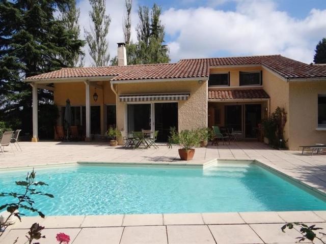 6 bedroom House For Sale: 69380 LIMONEST - 2
