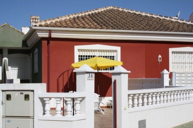 3 Bedroom Terraced Bungalow With..