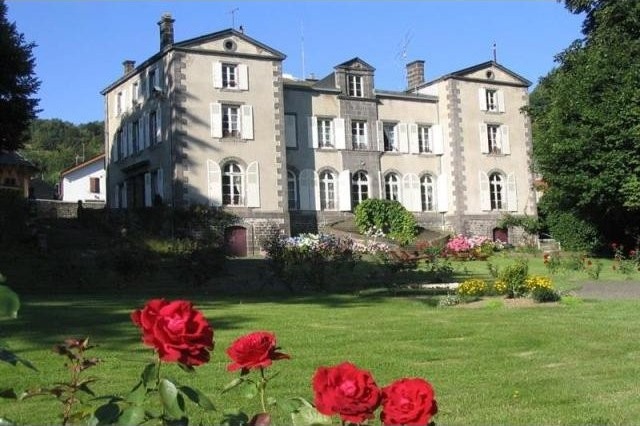 13 bedroom Castle For Sale: 63000..