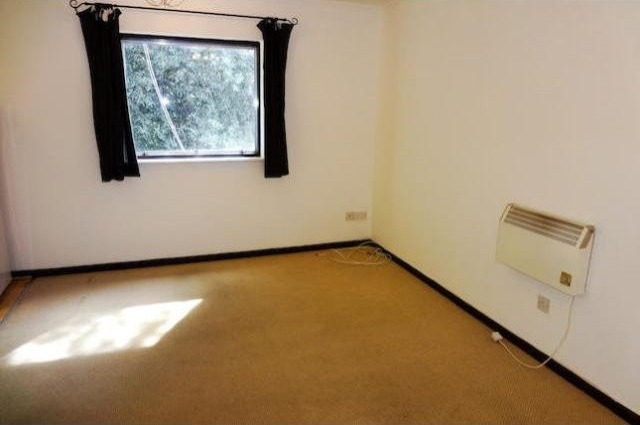 1 bed flat to rent - 2