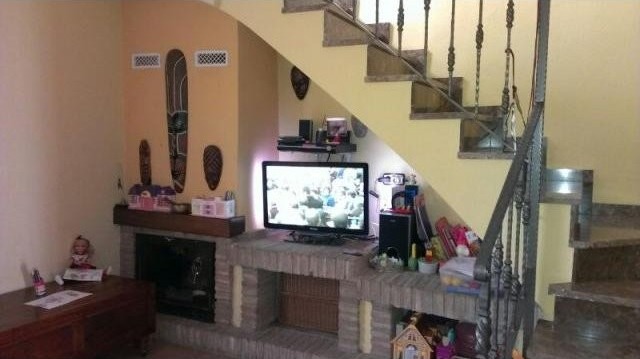 Nicely presented Town House In Oliva.. - 2