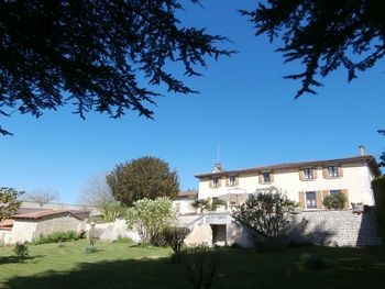Beautiful Farmhouse And Estate For Sale.. - 2