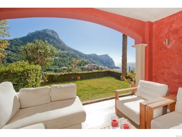 Luxury garden apartment in Gran Folies..