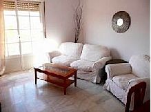 Apartment - An attractive, 2 bedroom..