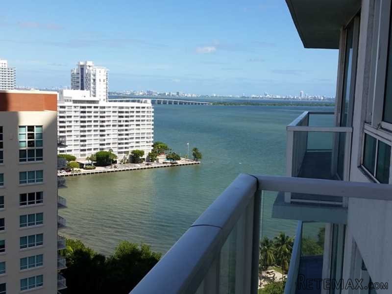 3 bedroom Flat For Sale: 1900 N.. - 2