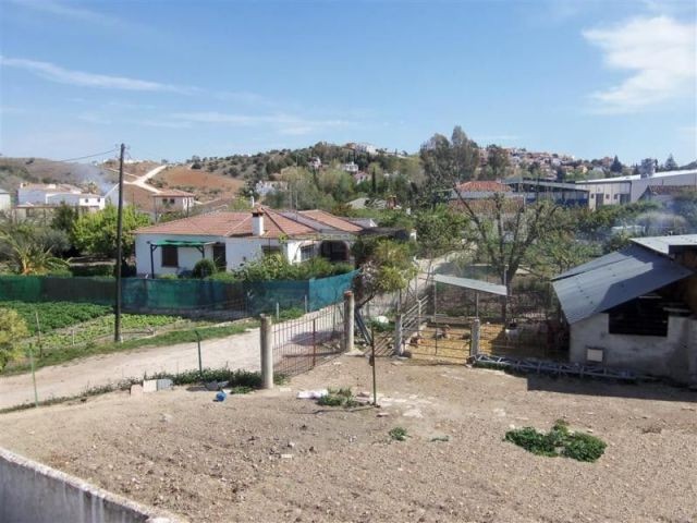 Villa - A 3 bedroom, 1 bathroom country.. - 2